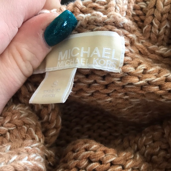 Sweater - Picture 2 of 6